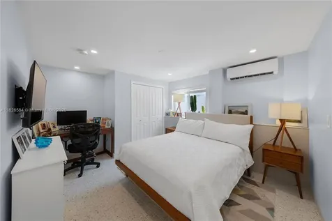 2010 NE 122nd Road North Miami FL 33181