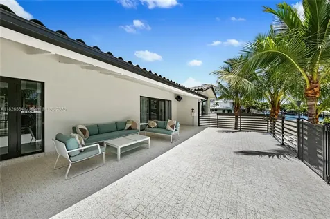 2010 NE 122nd Road North Miami FL 33181