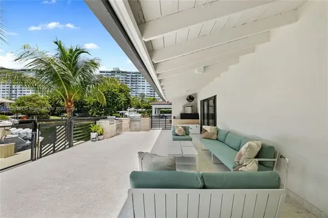 2010 NE 122nd Road North Miami FL 33181