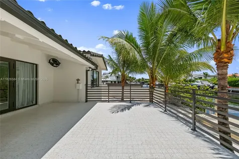 2010 NE 122nd Road North Miami FL 33181