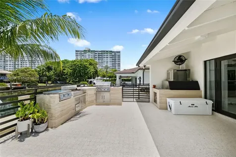 2010 NE 122nd Road North Miami FL 33181