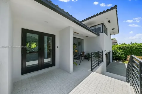 2010 NE 122nd Road North Miami FL 33181