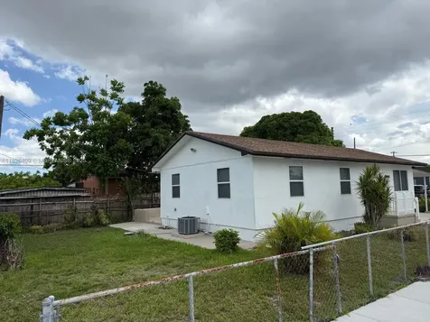 4380 NW 168th Terrace Miami Gardens FL 33055