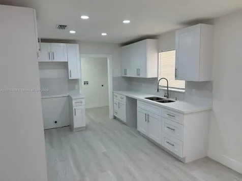 4380 NW 168th Terrace Miami Gardens FL 33055