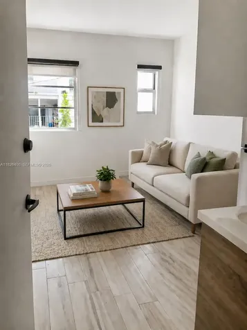 1560 Meridian Avenue Miami Beach FL 33139