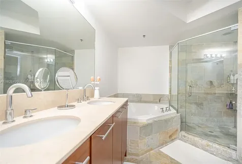 2641 N Flamingo Road Sunrise FL 33323