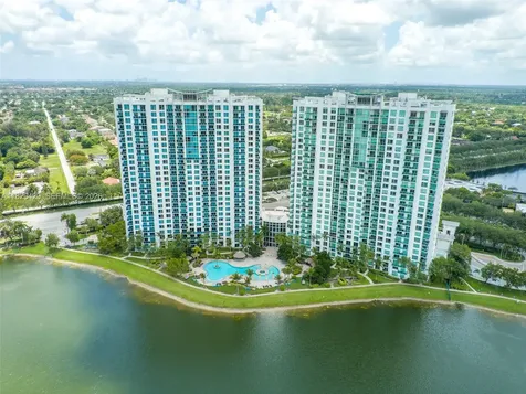 2641 N Flamingo Road Sunrise FL 33323