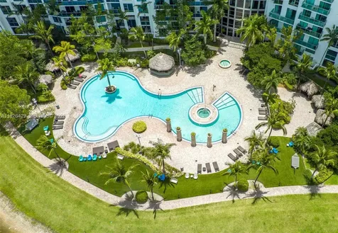 2641 N Flamingo Road Sunrise FL 33323