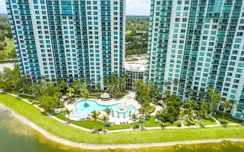 2641 N Flamingo Road Sunrise FL 33323