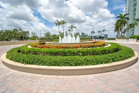 2641 N Flamingo Road Sunrise FL 33323