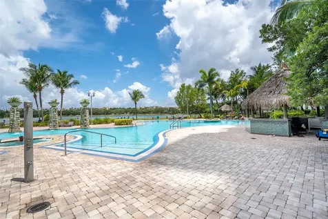 2641 N Flamingo Road Sunrise FL 33323