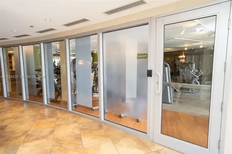 2641 N Flamingo Road Sunrise FL 33323