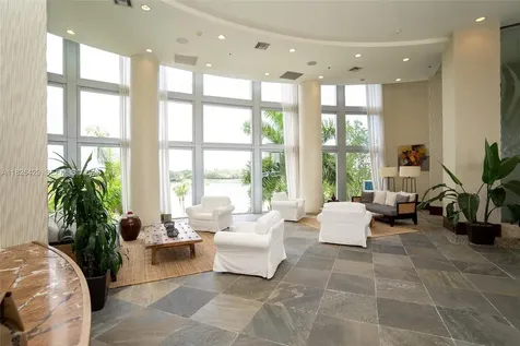 2641 N Flamingo Road Sunrise FL 33323