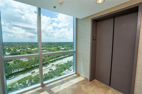 2641 N Flamingo Road Sunrise FL 33323