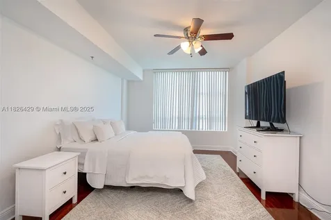 2641 N Flamingo Road Sunrise FL 33323