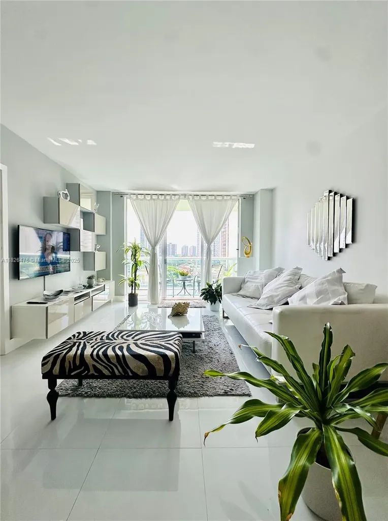19390 Collins Avenue Sunny Isles Beach FL 33160