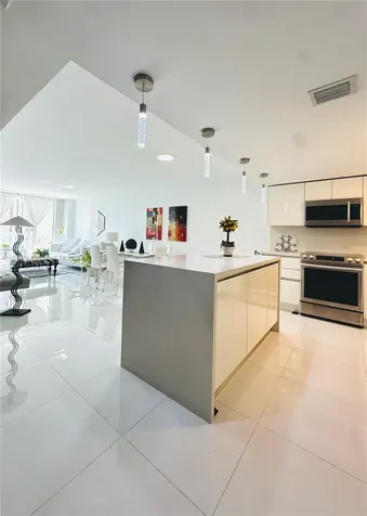 19390 Collins Avenue Sunny Isles Beach FL 33160
