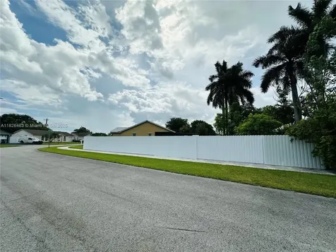 13840 SW 280th Terrace Homestead FL 33033