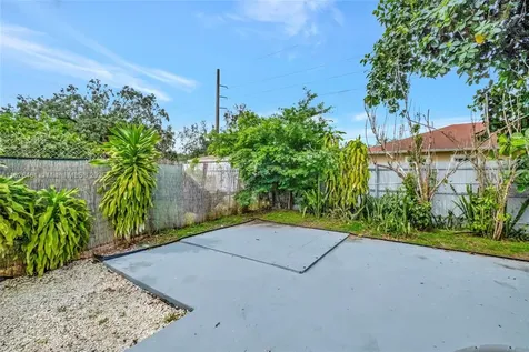 1901 NW 86th Terrace Miami FL 33147