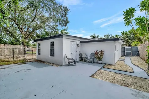 1901 NW 86th Terrace Miami FL 33147
