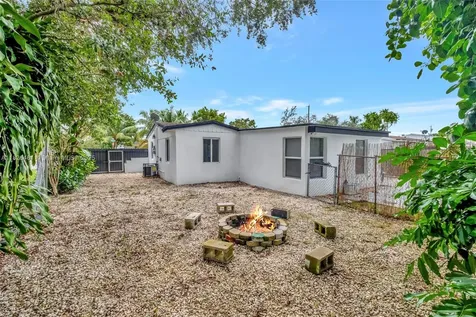 1901 NW 86th Terrace Miami FL 33147