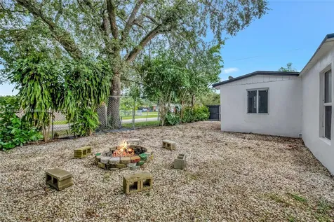 1901 NW 86th Terrace Miami FL 33147