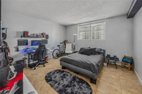 3000 S Ocean Drive Hollywood FL 33019