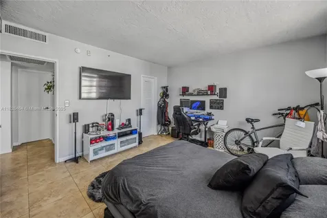 3000 S Ocean Drive Hollywood FL 33019