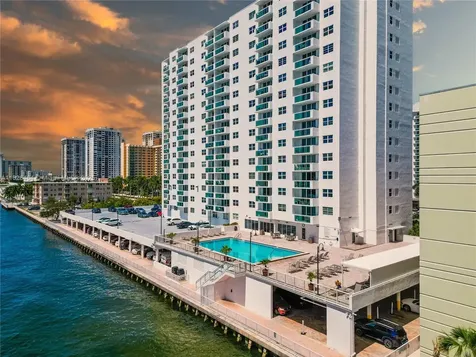 3000 S Ocean Drive Hollywood FL 33019