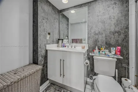 3000 S Ocean Drive Hollywood FL 33019