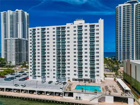 3000 S Ocean Drive Hollywood FL 33019