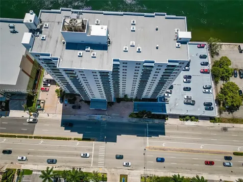 3000 S Ocean Drive Hollywood FL 33019