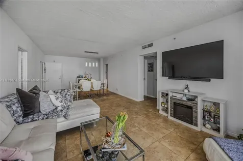 3000 S Ocean Drive Hollywood FL 33019