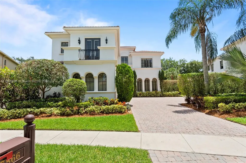 17866 Lake Azure Way Boca Raton FL 33496