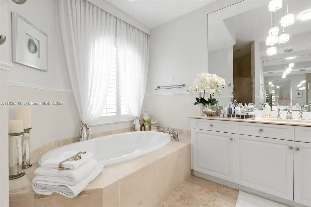 17866 Lake Azure Way Boca Raton FL 33496