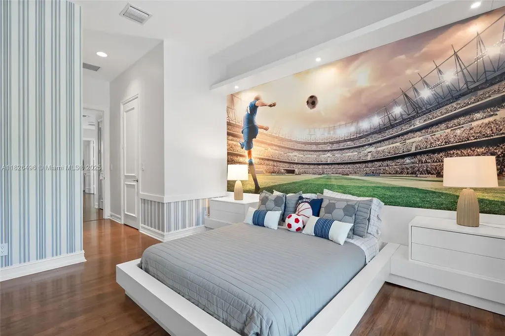 17866 Lake Azure Way Boca Raton FL 33496