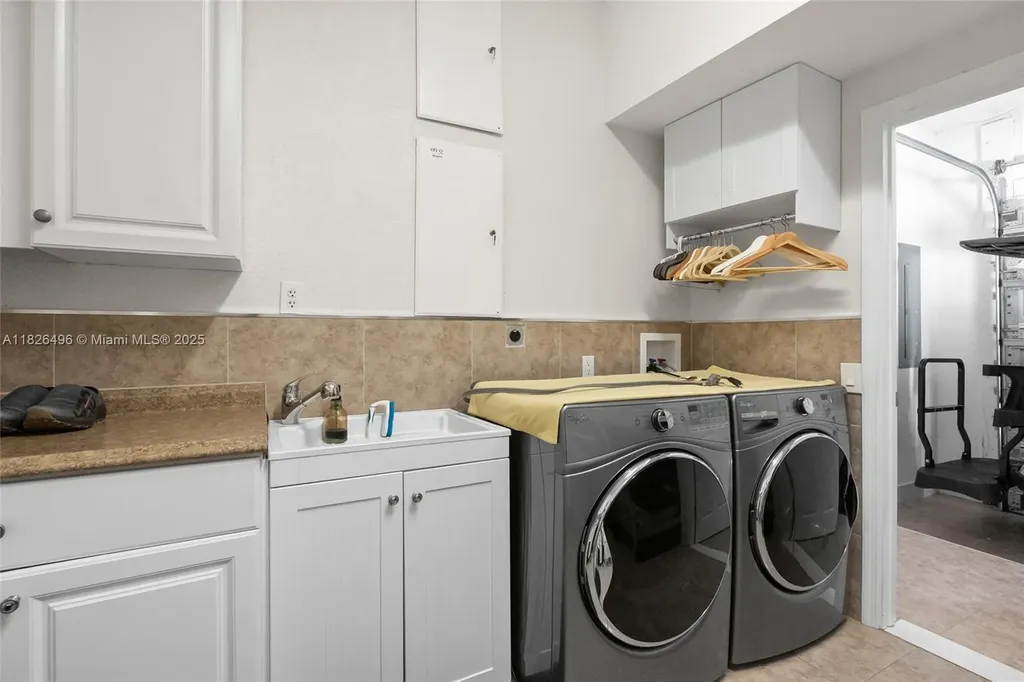 17866 Lake Azure Way Boca Raton FL 33496