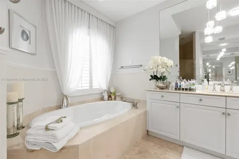 17866 Lake Azure Way Boca Raton FL 33496