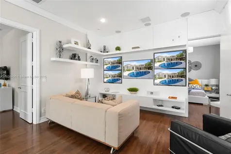 17866 Lake Azure Way Boca Raton FL 33496