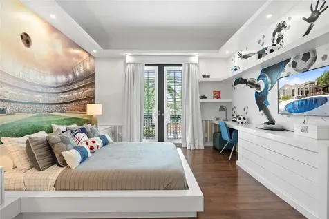 17866 Lake Azure Way Boca Raton FL 33496