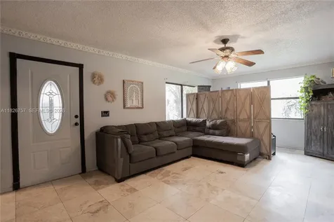 14260 SW 94th Circle Lane Miami FL 33186