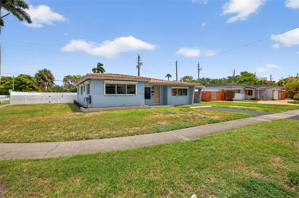3202 Pierce Street Hollywood FL 33021
