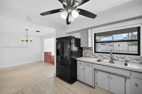 3202 Pierce Street Hollywood FL 33021