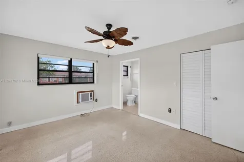 3202 Pierce Street Hollywood FL 33021