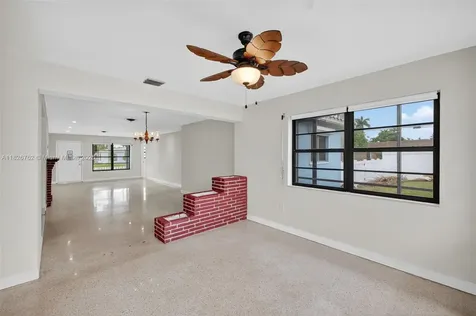 3202 Pierce Street Hollywood FL 33021