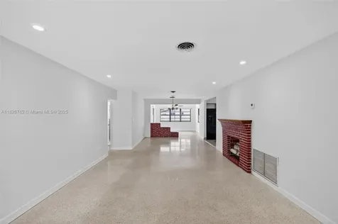 3202 Pierce Street Hollywood FL 33021