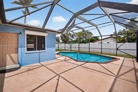 3202 Pierce Street Hollywood FL 33021
