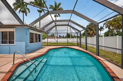 3202 Pierce Street Hollywood FL 33021