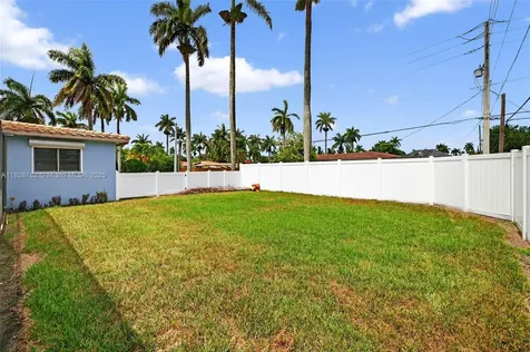 3202 Pierce Street Hollywood FL 33021