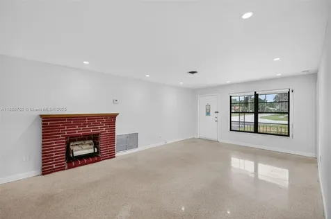 3202 Pierce Street Hollywood FL 33021